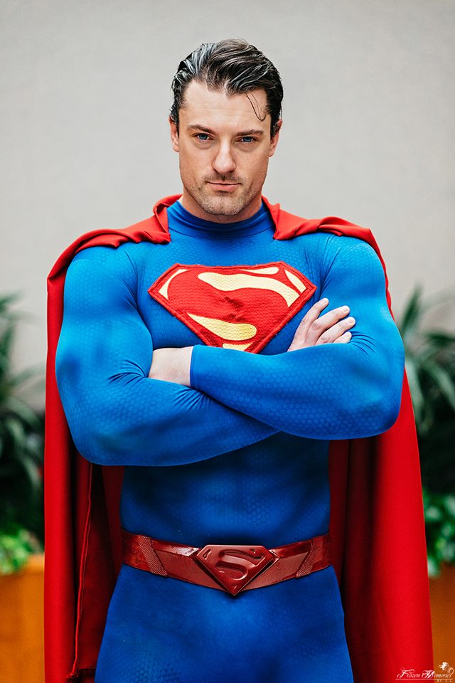 superman_cosplay_2_by_phoenixforce85-d8k53tp.jpg