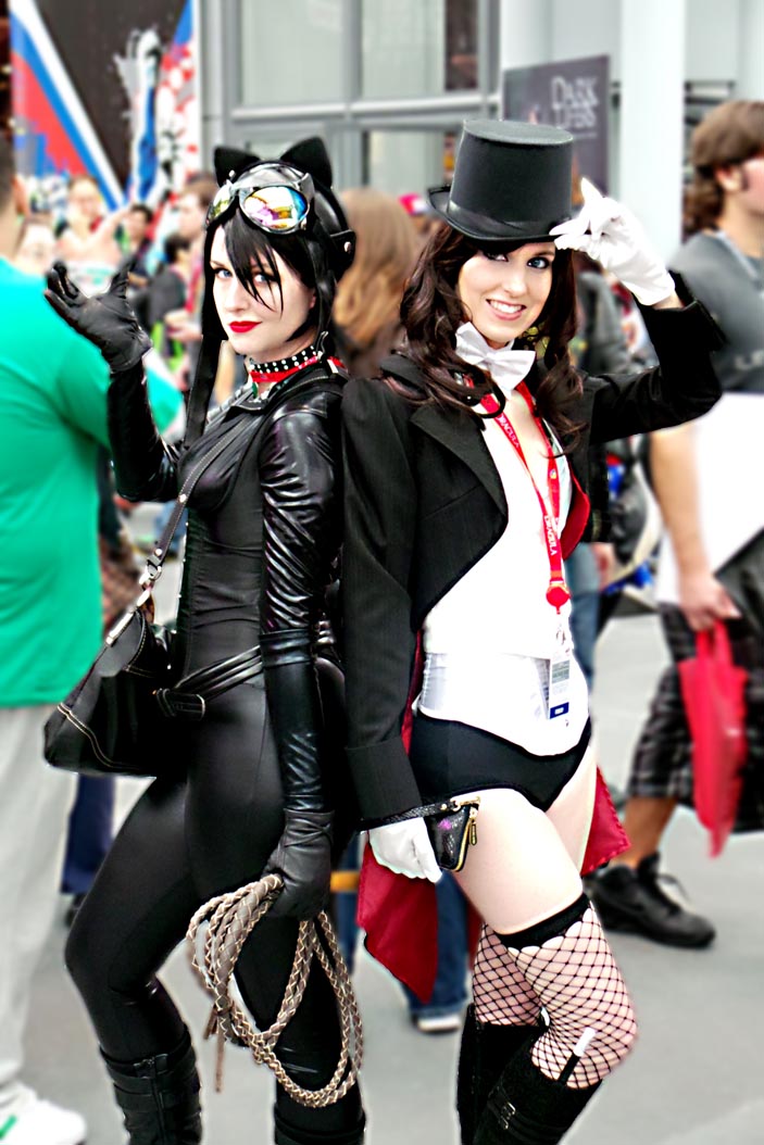 Cat Woman and Zatanna New York Comic Con 2013 by ...