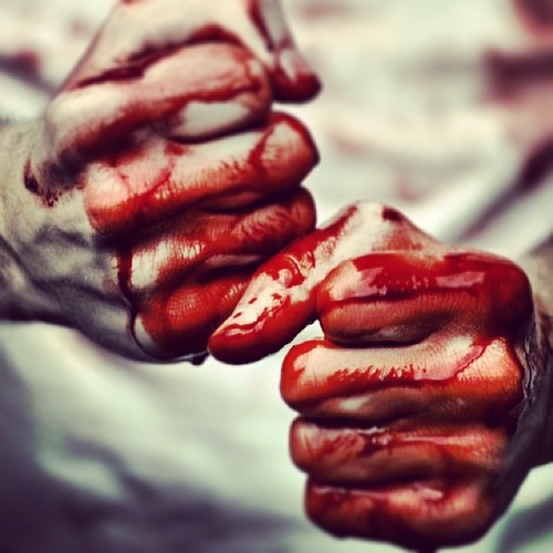 [Image: bloody_hands_by_strictlydisobedient-d656slh.jpg]