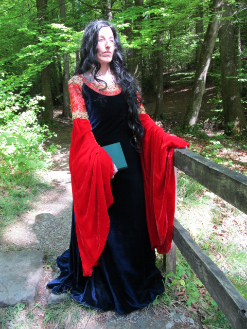 Arwen Blood Red Dress 9 by Eryndis-Waldlichtung on DeviantArt
