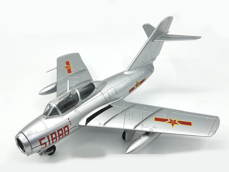 Easy Model 1//72 MiG-15 Plastic Fighter Model #37134