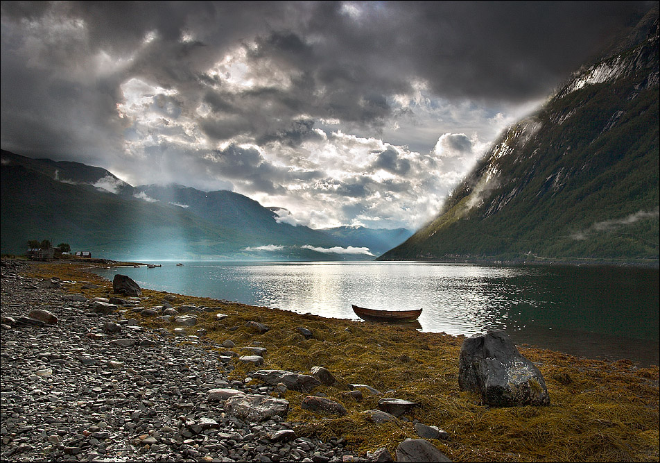 Роскошные пейзажи Норвегии - Страница 33 Norway_89_by_lonelywolf2