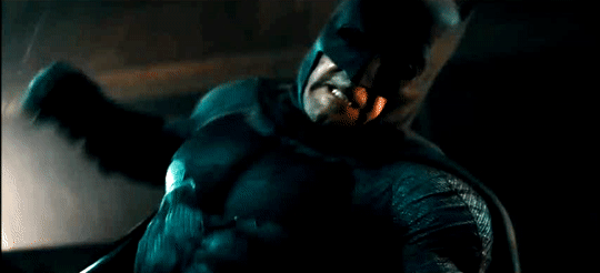 « Le réveil de la bête. » ft. The Bat Batman__batfleck__punches__batman_v_superman__gif_by_lkururugi2518-dbl2ok7