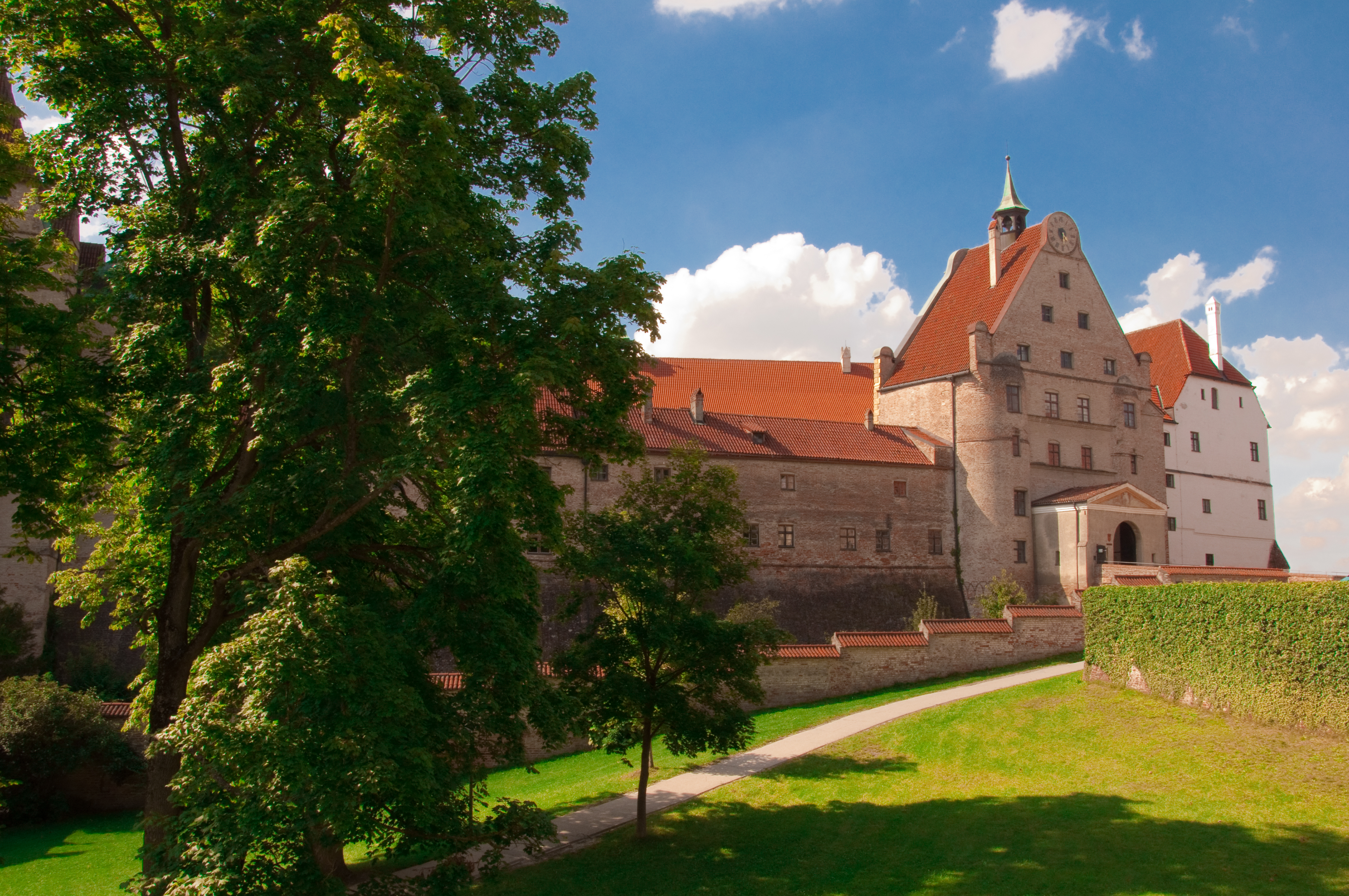 Burg Trausnitz by SEichmeier on DeviantArt