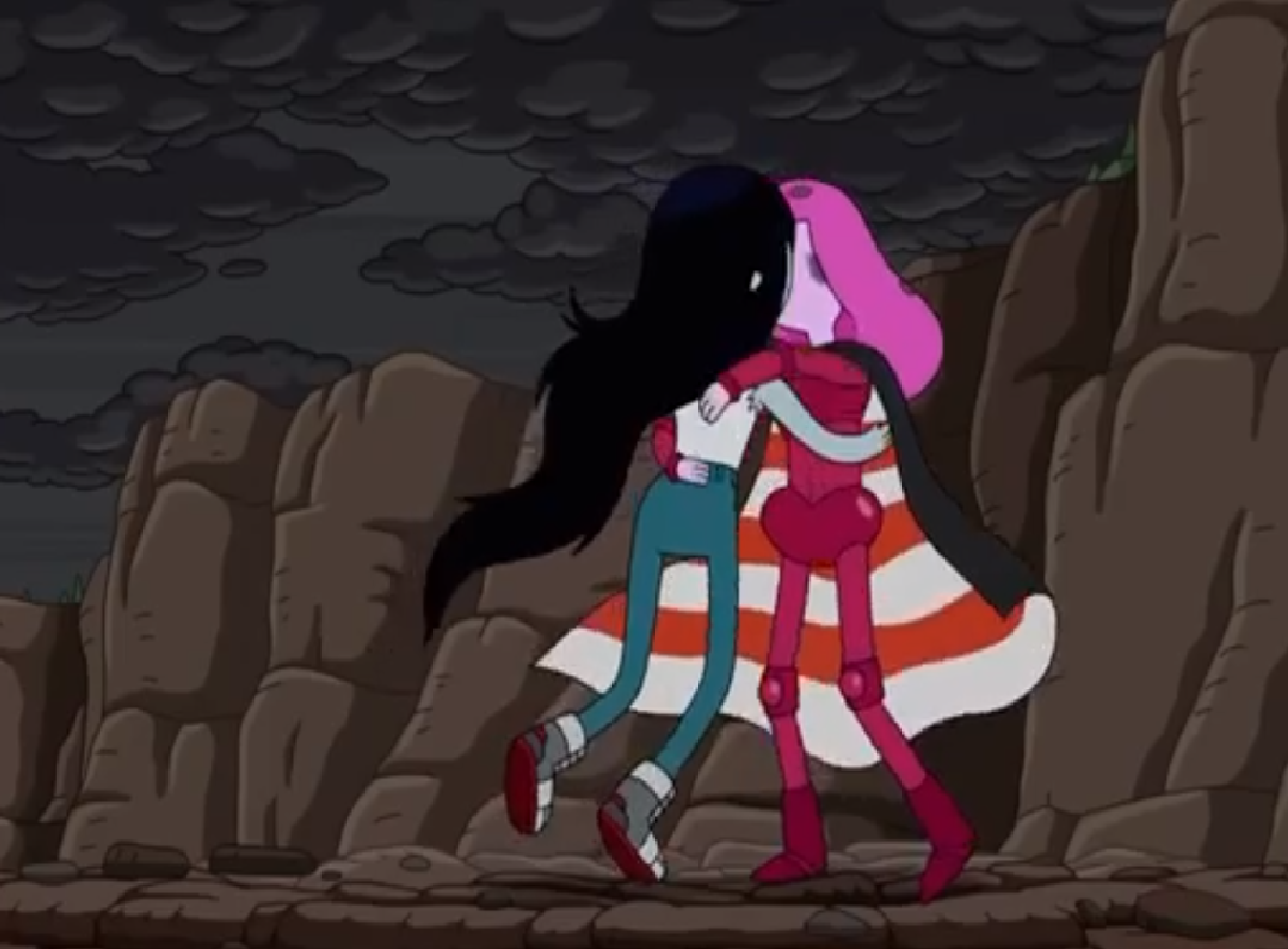 Marceline and princess bubblegums onscreen kiss 