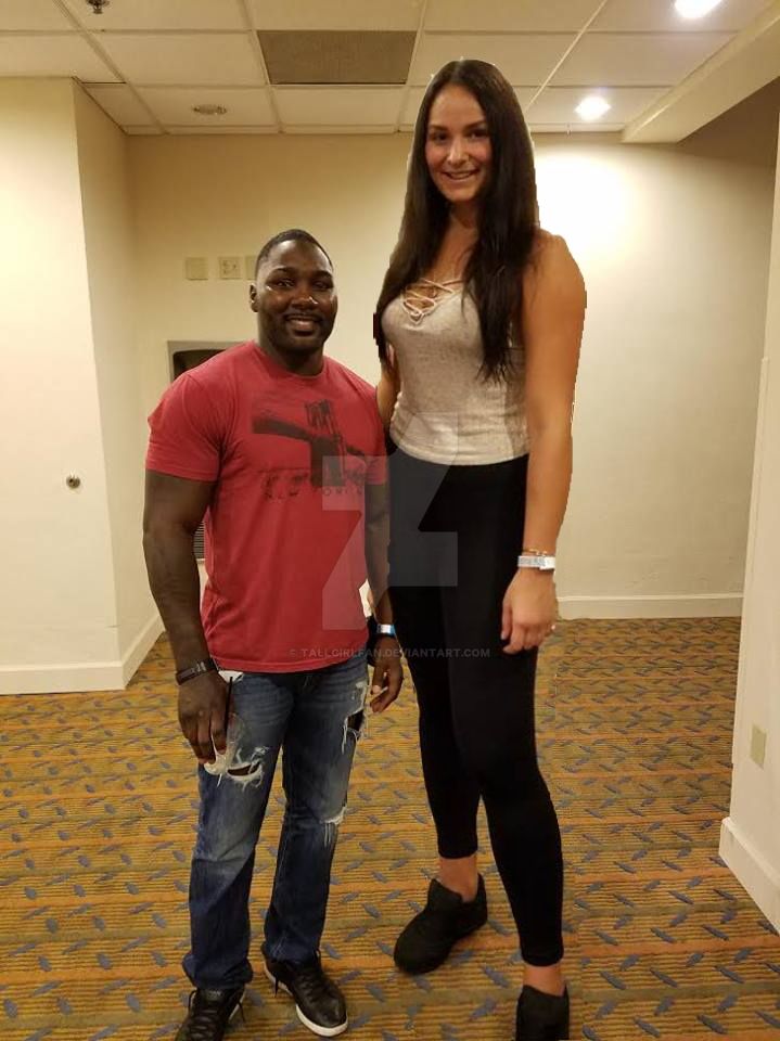 Anthony Rumble Johnson Getting Absolutely Dwarfed By A Woman