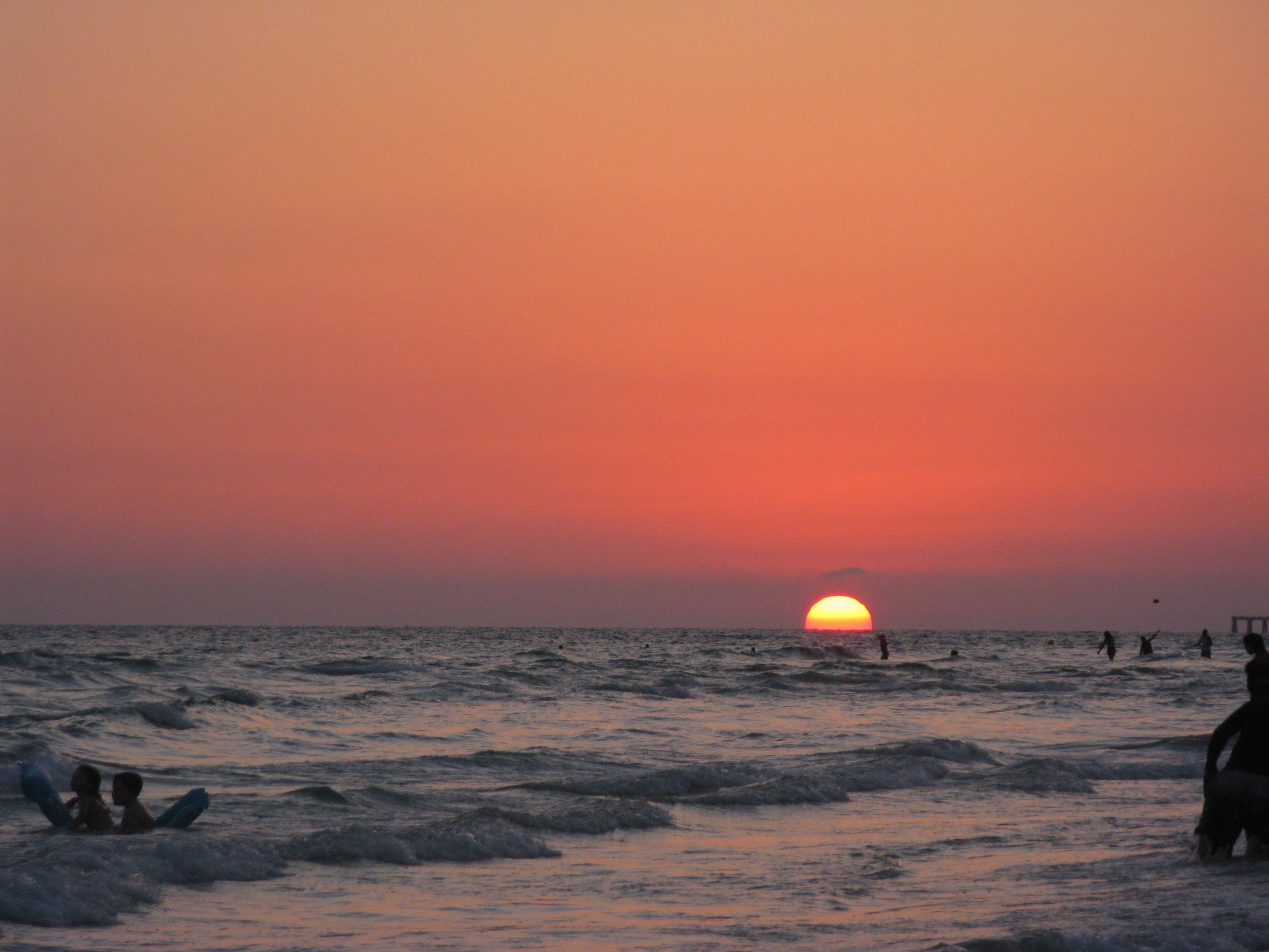 sunset-on-panama-city-beach-by-atarmslength-on-deviantart